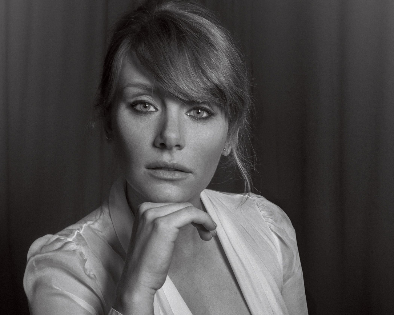 Актриса Брайс Даллас черно - белое фото