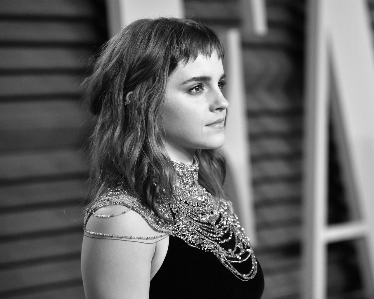 Актриса Эмма Уотсон черно-белое фото
