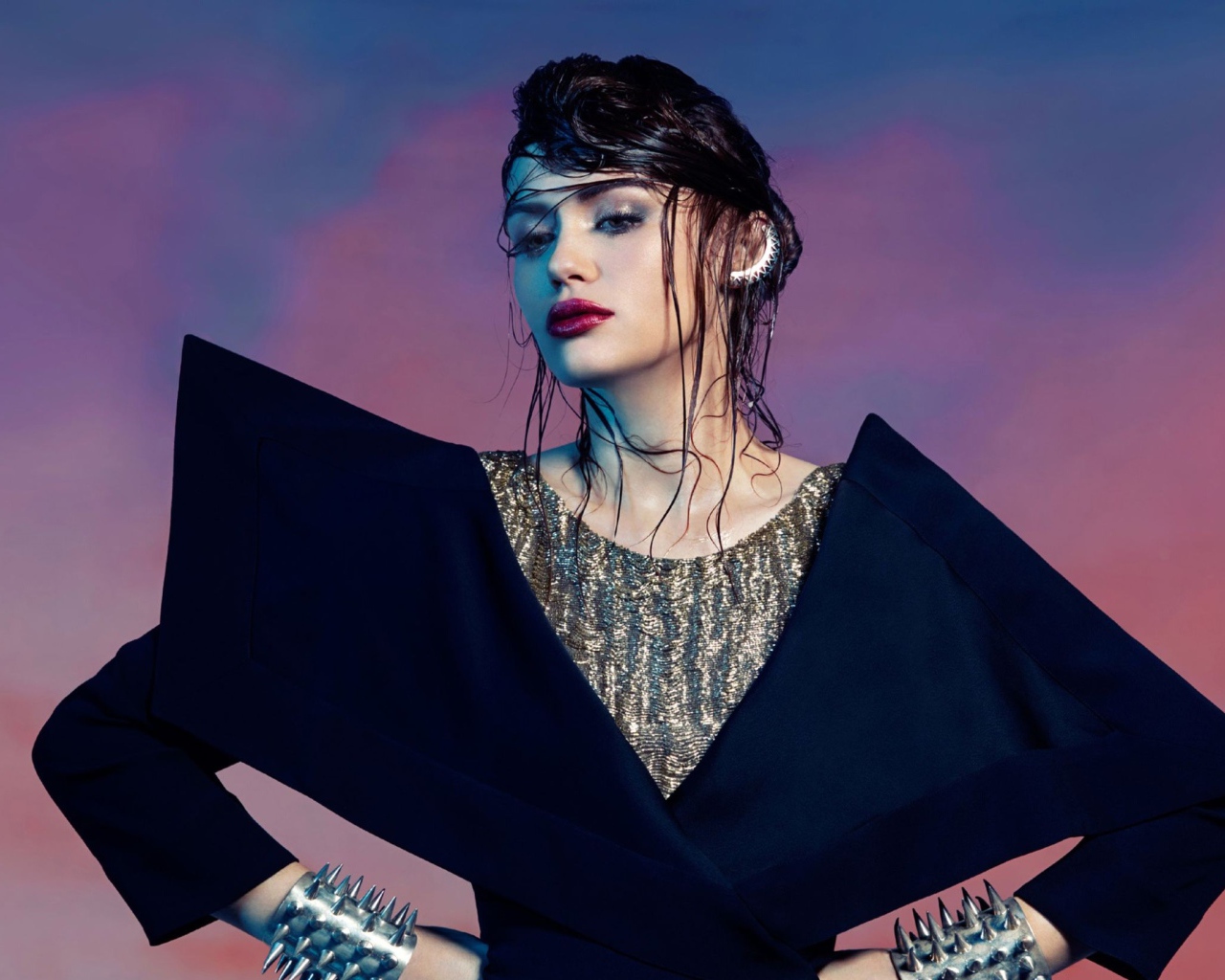 Американская актриса Холланд Роден в красивом платье 