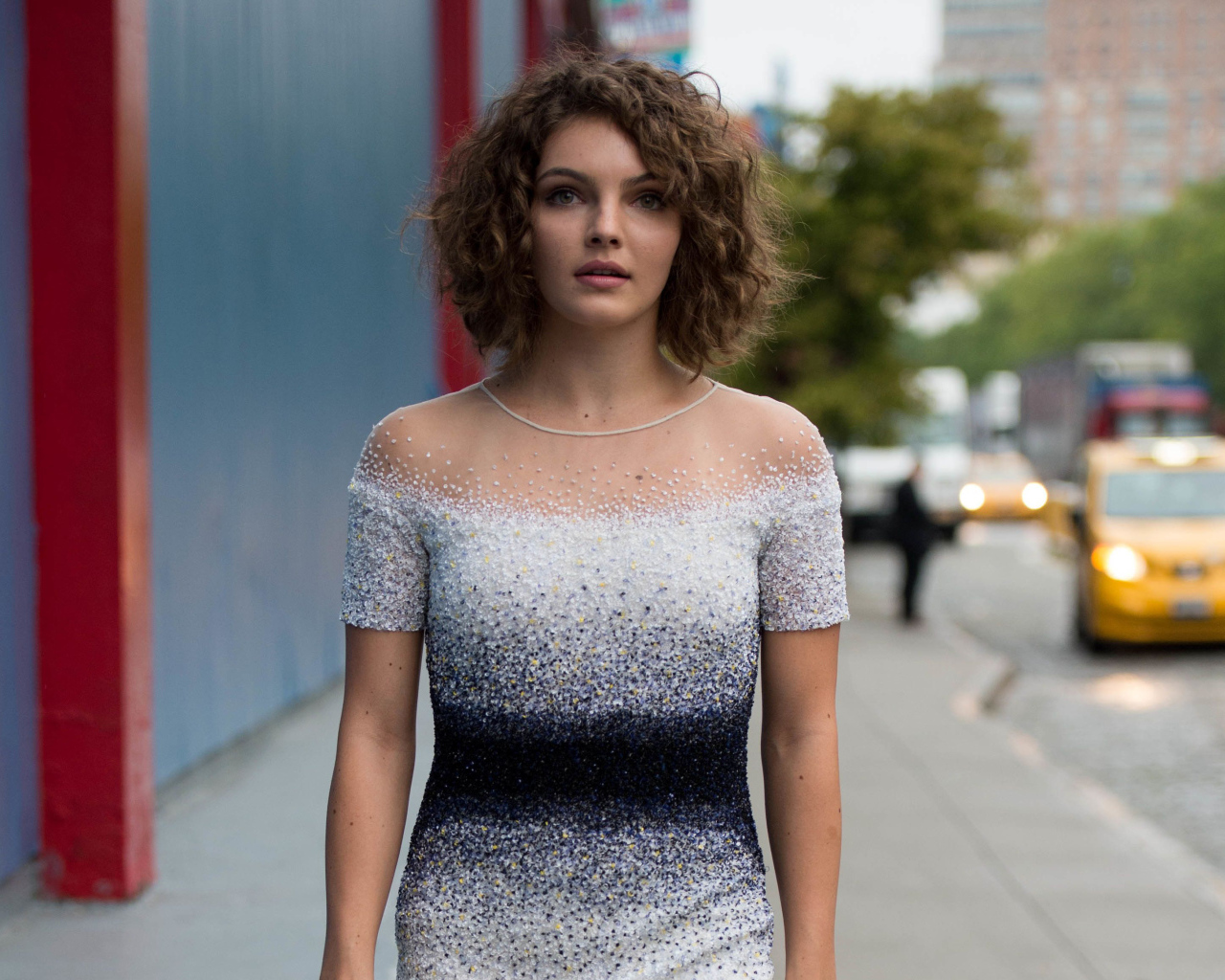 Красивая актриса Камрен Бикондова