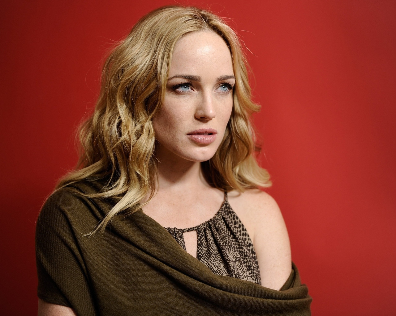 Голубоглазая блондинка, актриса Кейти Лотц