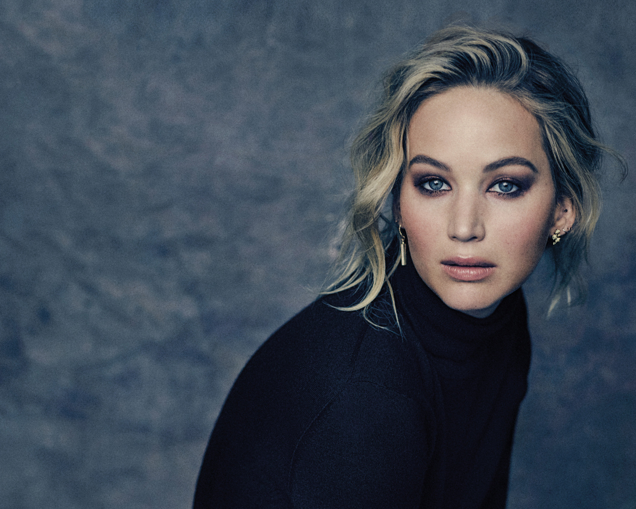 Голубоглазая популярная актриса Дженнифер Лоуренс