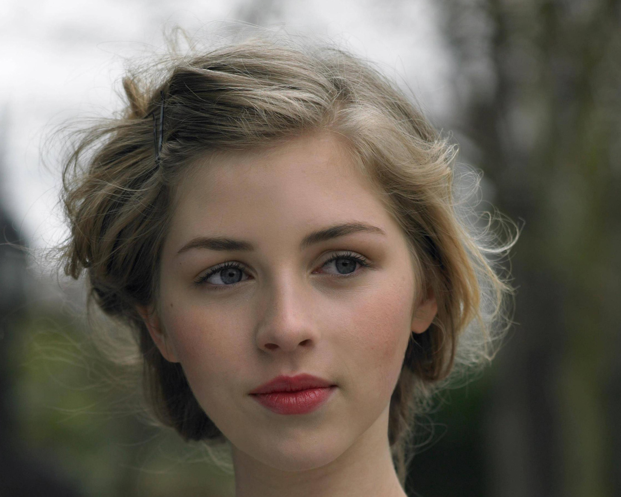 Нежная красивая актриса Гермиона Корфилд