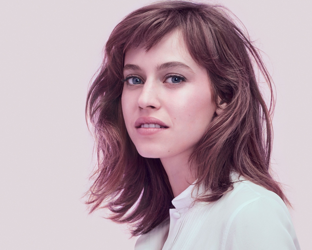 Французская актриса  Лу де Лааж