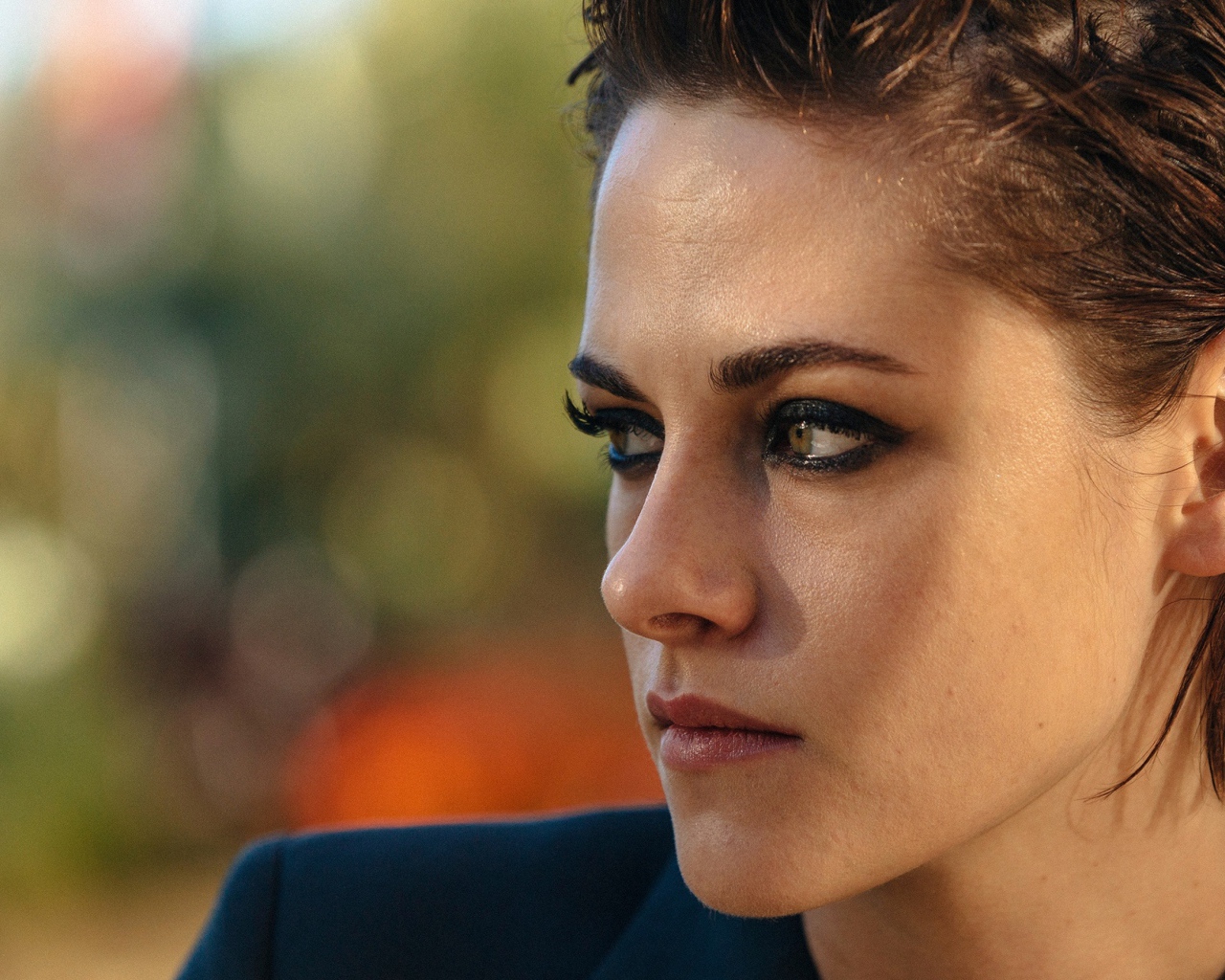 Молодая актриса Кристен Стюарт с короткой стрижкой