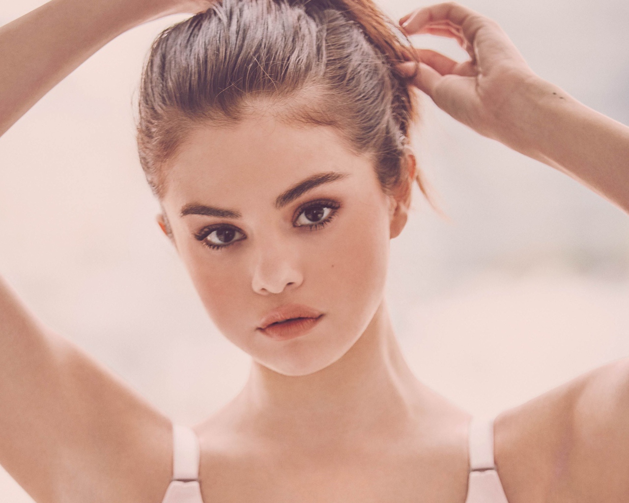 Молодая актриса и певица Селена Гомес