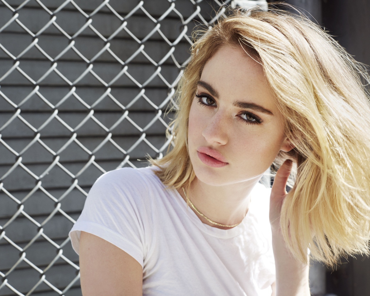 Молодая блондинка актриса  Грейс Ван Паттен