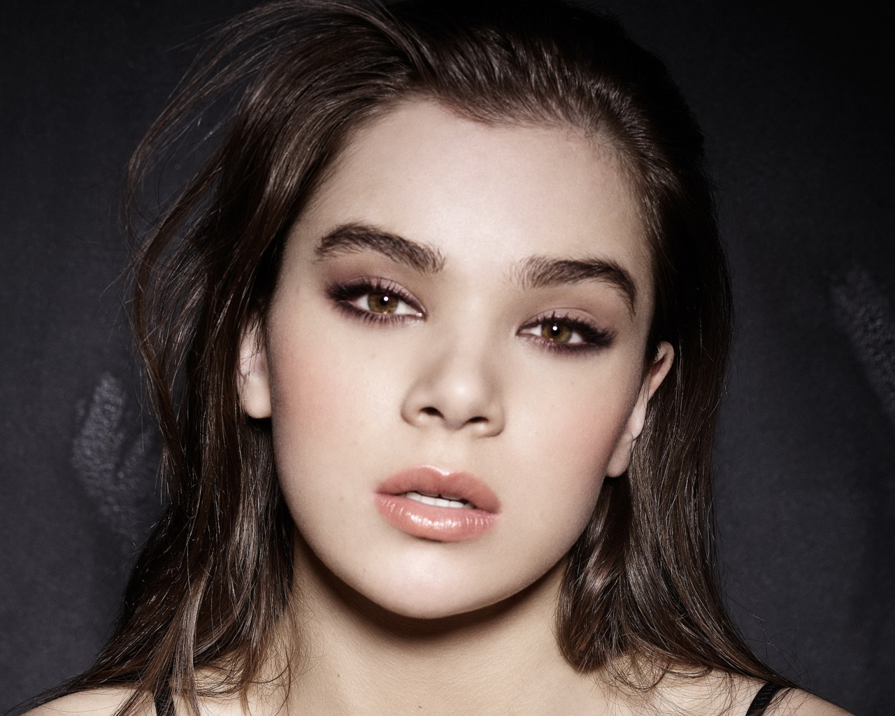 Молодая нежная актриса Хейли Стейнфилд