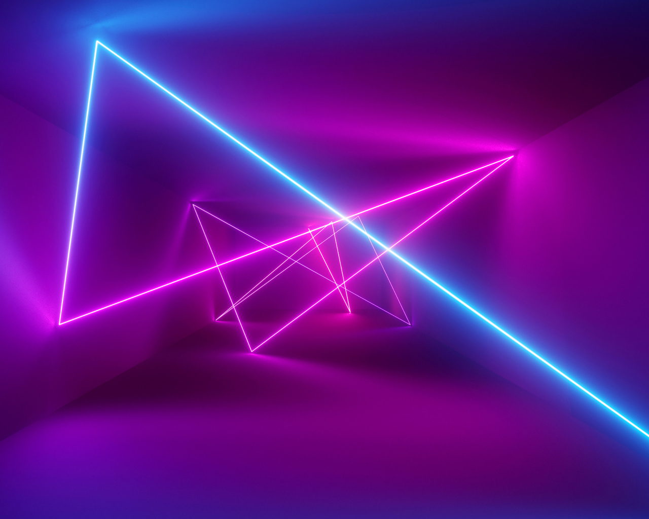 Лазерные лучи в белой комнате 