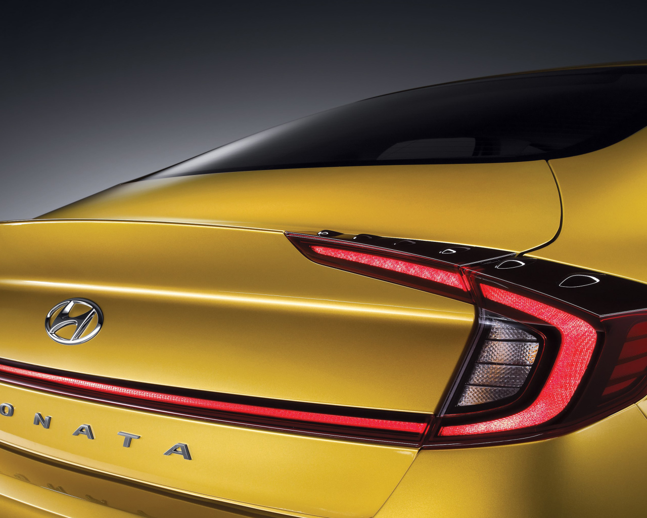 Фирменный знак автомобиля Hyundai Sonata 2019 года