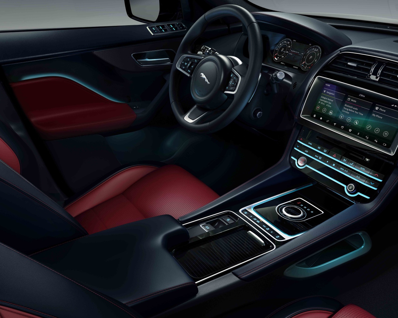 Салон автомобиля Jaguar F-Pace Chequered Flag 2019 года