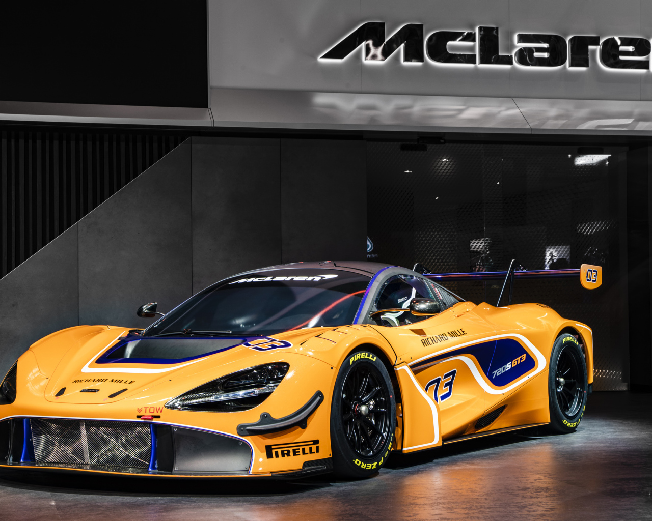 Спортивный автомобиль McLaren 720S GT3 2019  года 