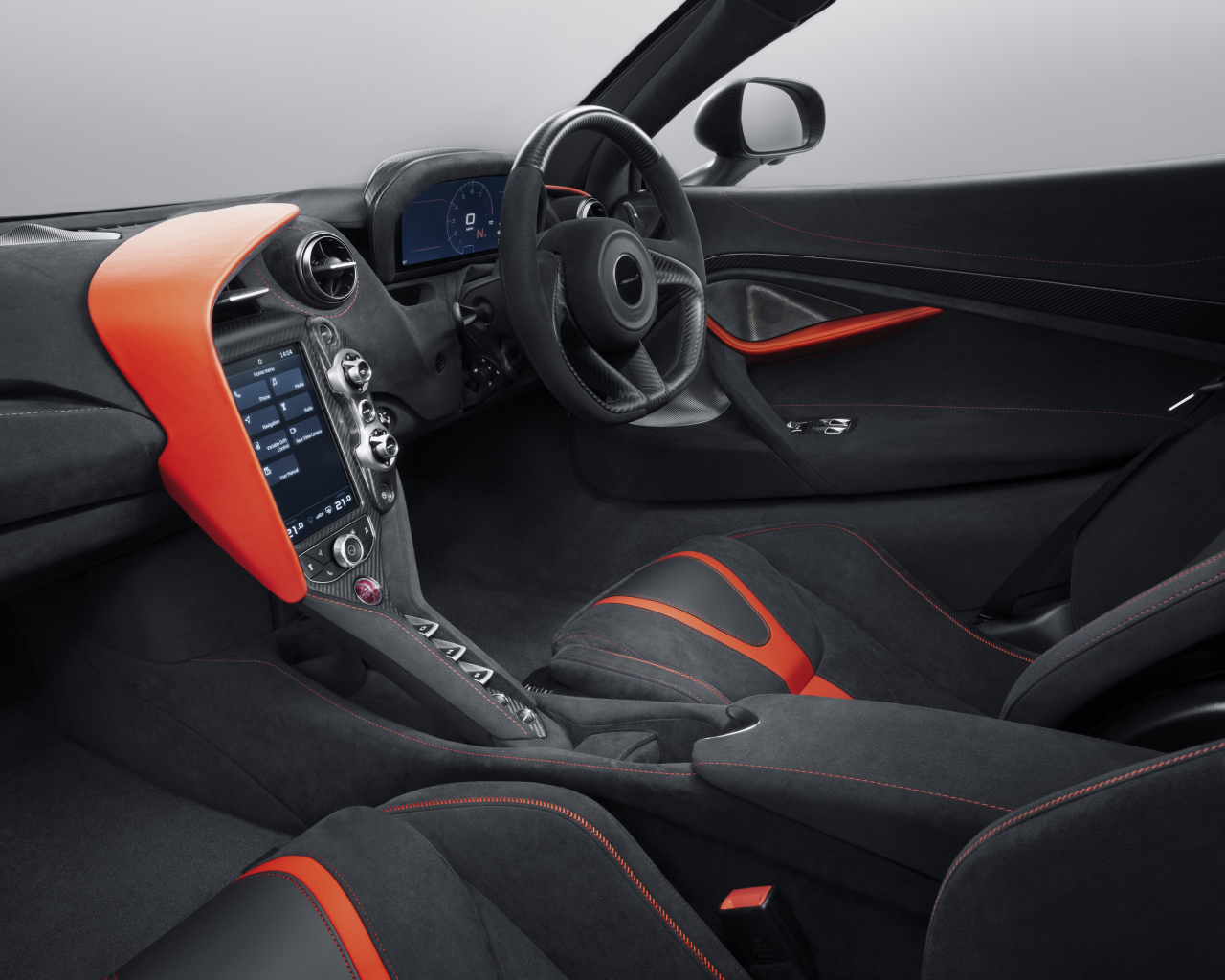 Салон автомобиля McLaren MSO 720S, 2018 года