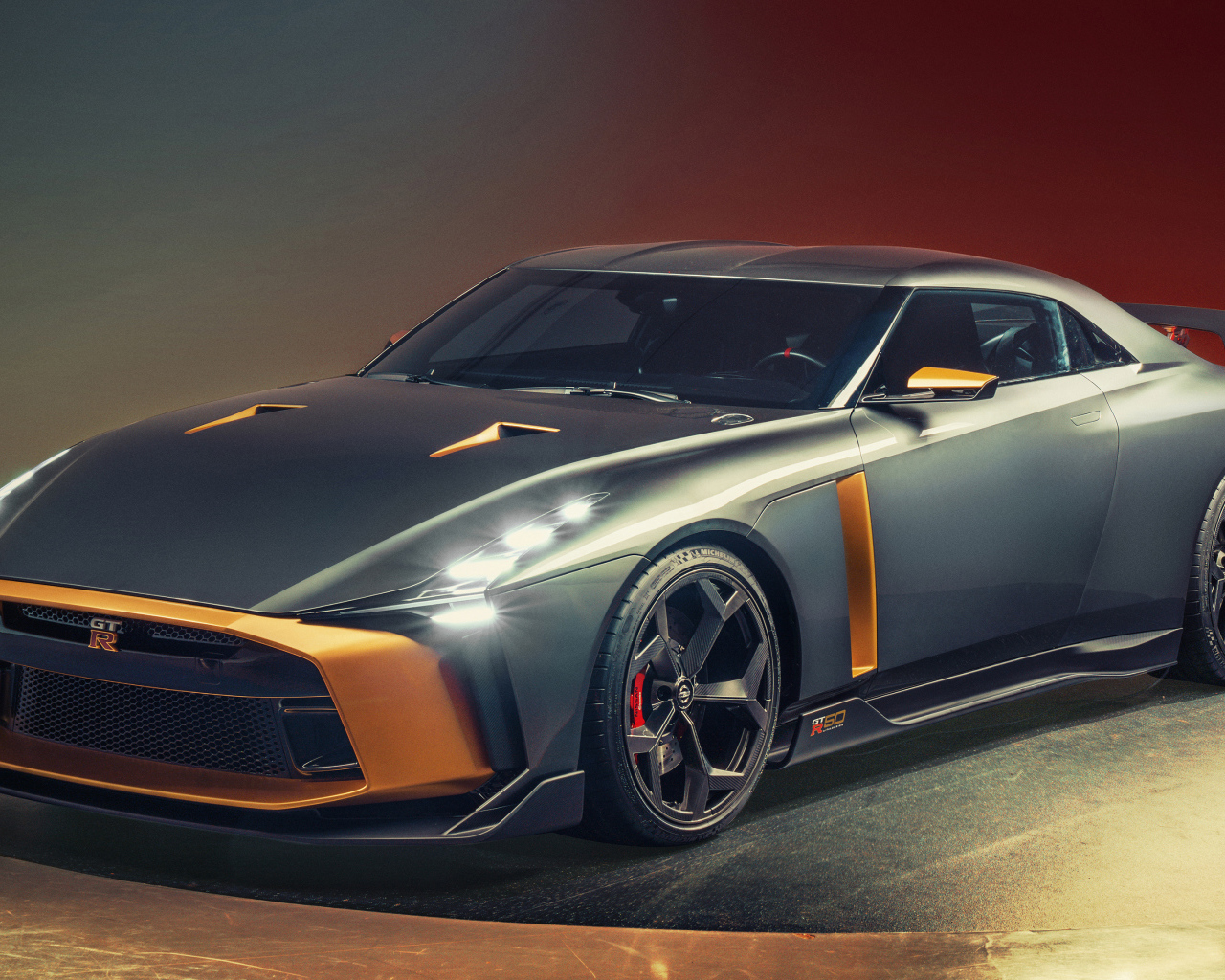 Спортивный автомобиль Nissan GT-R50 Concept 2018 года