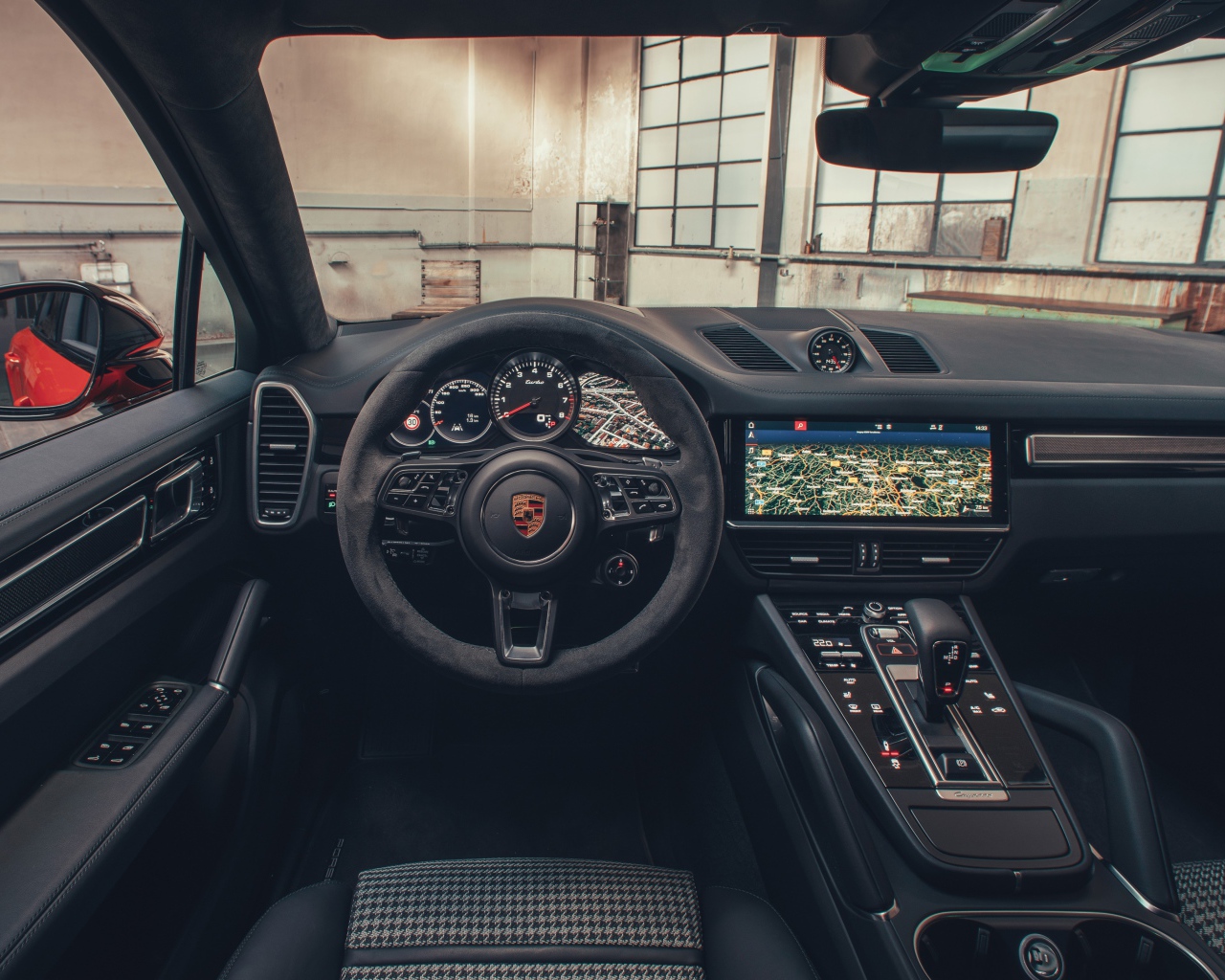 Black interior car 2018 Porsche Cayenne Turbo Coupe