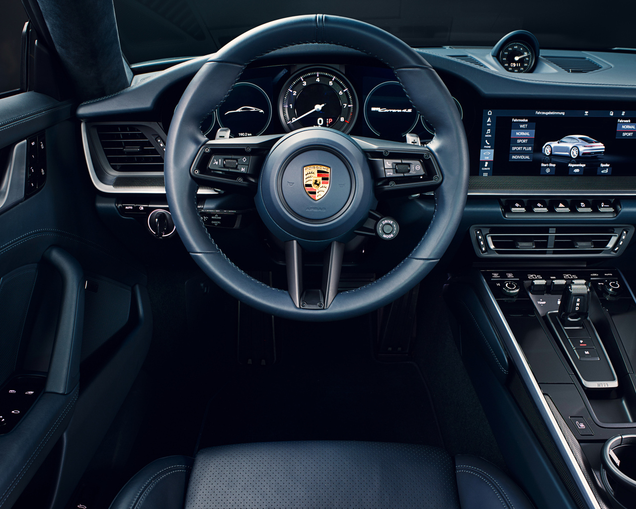 Кожаный салон Porsche 911 Carrera 4S 2019 года