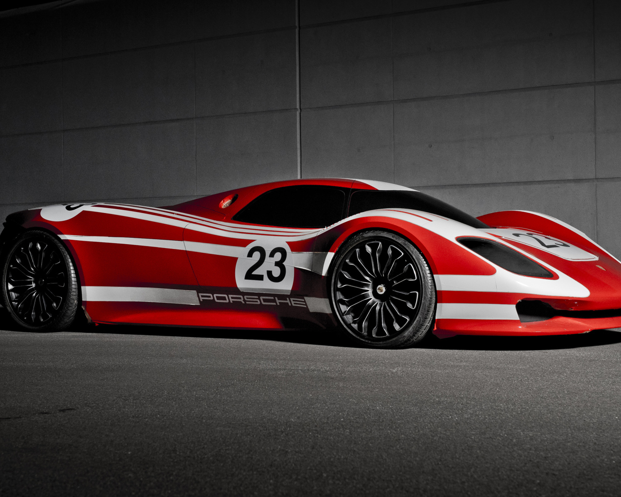 Гоночный автомобиль Porsche 917 Hommage 2019 года