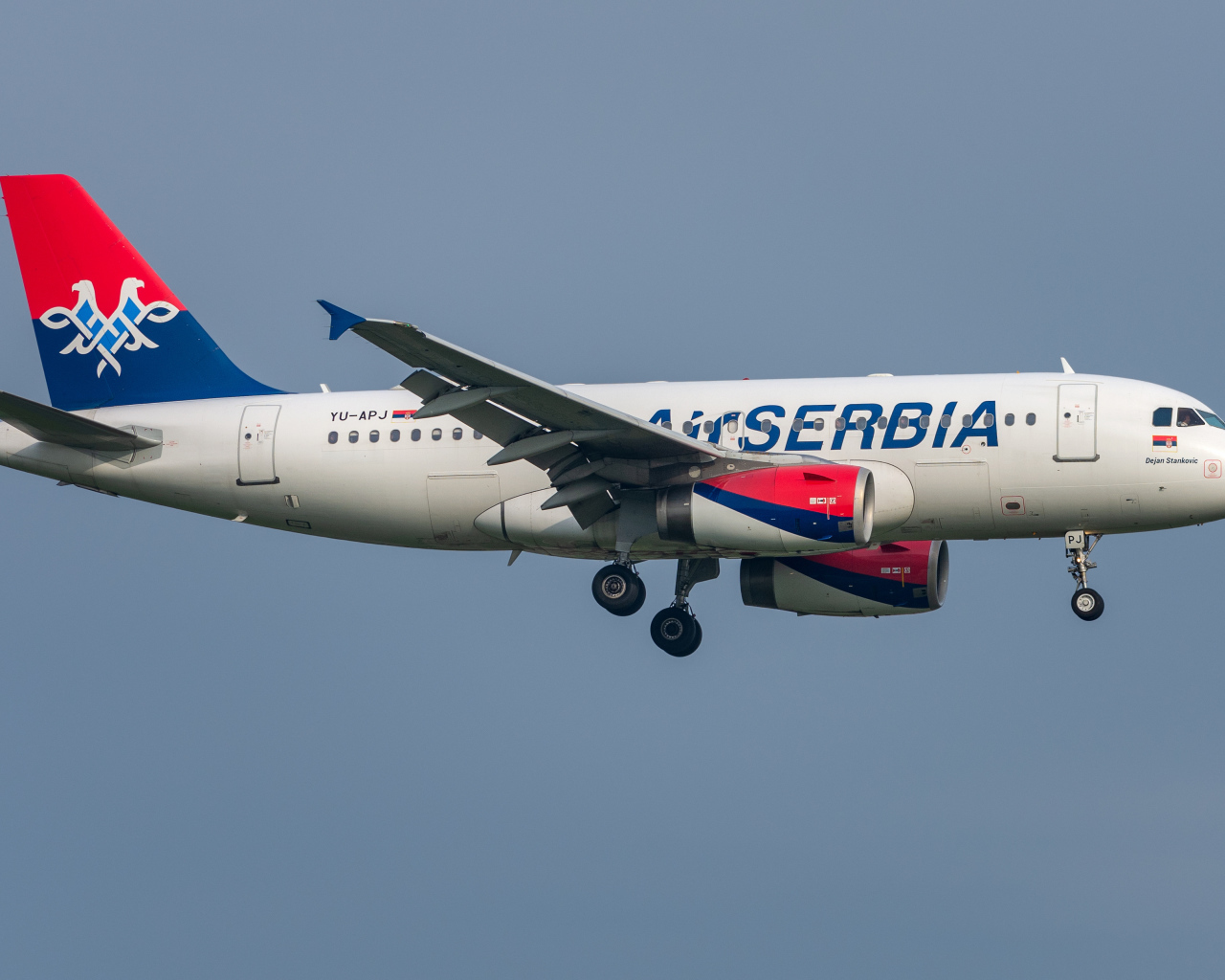 Large passenger Airbus A319-100, Air Serbia Airlines