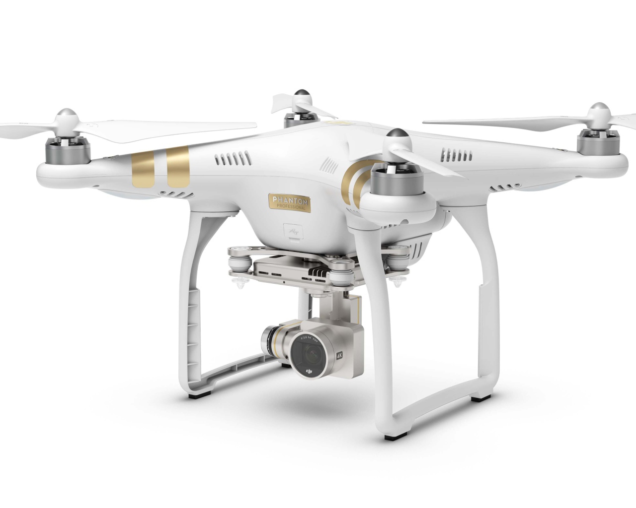 Квадрокоптер DJI Phantom 3 Professional на белом фоне