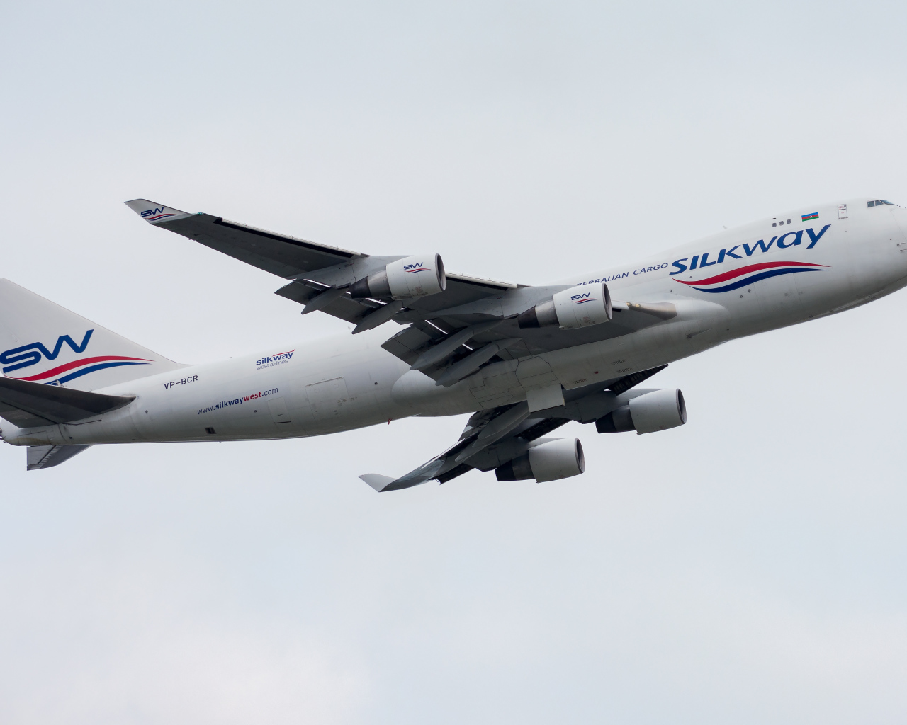 Пассажирский Boeing 747-400F авиакомпании  Silk Way в небе