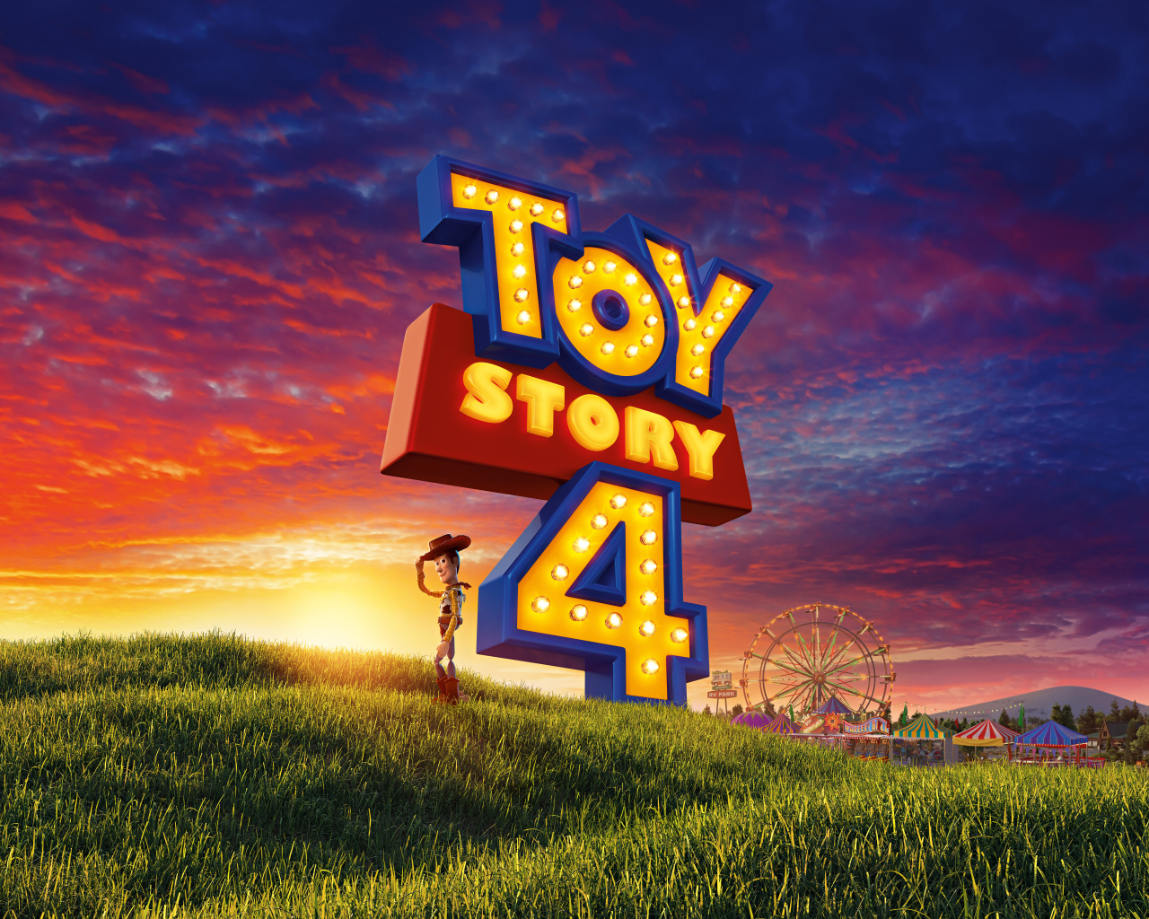 Ковбой Вуди на зеленой траве персонаж мультфильма История игрушек 4