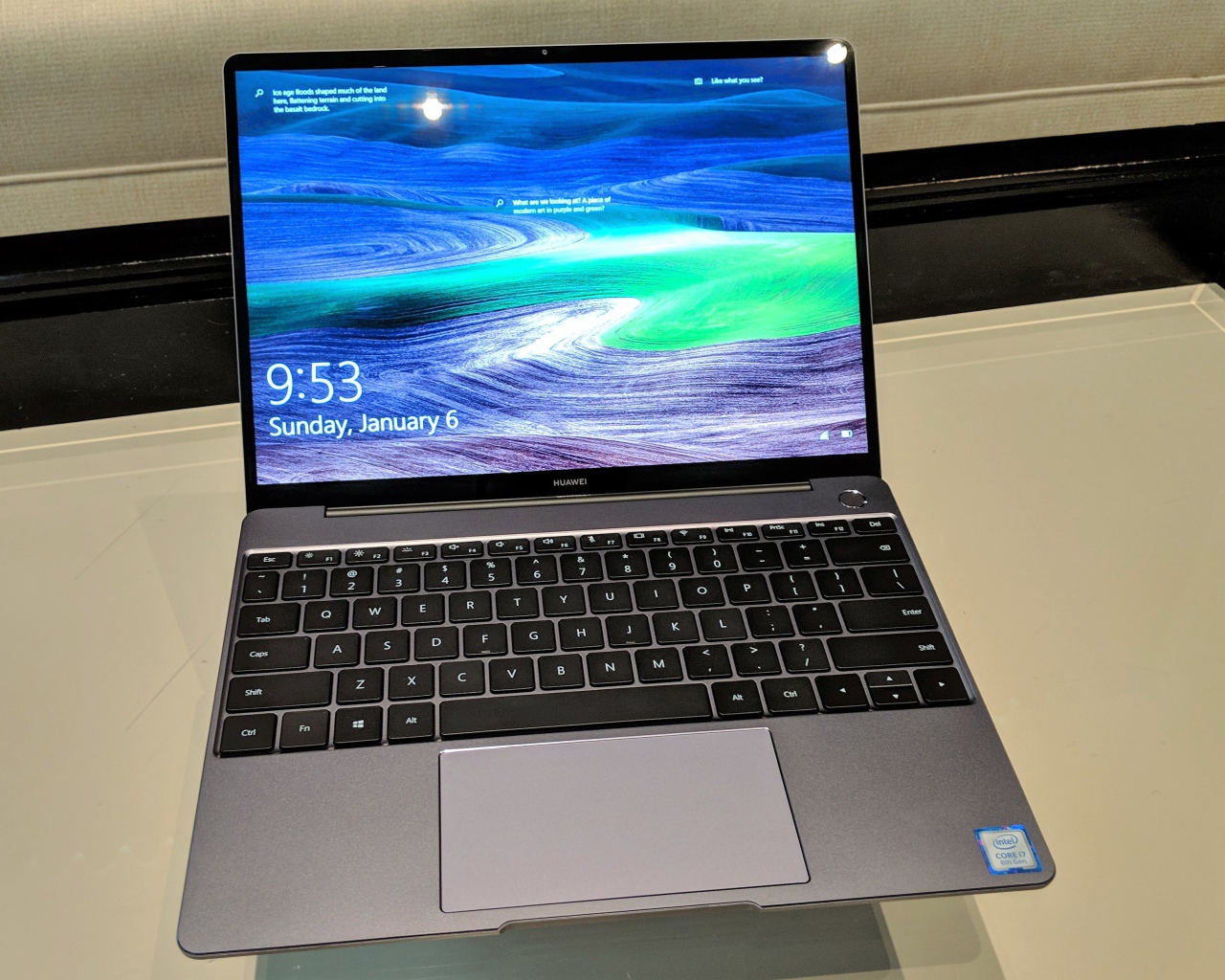 Тонкий ноутбук Huawei MateBook 13, CES 2019
