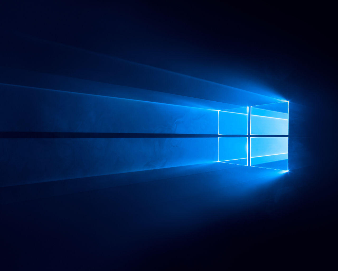 Логотип Windows 10 на синем фоне