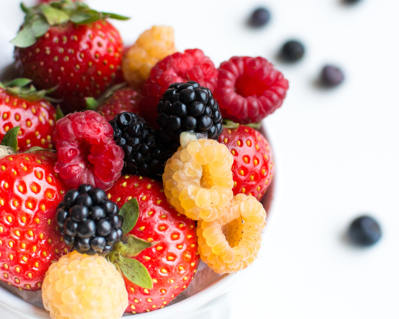 Вкусные сладкие спелые ягоды крупным планом