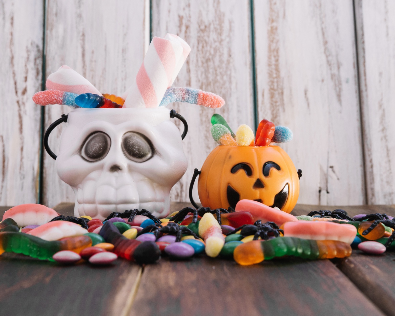 Сладости с украшениями на Хэллоуин 