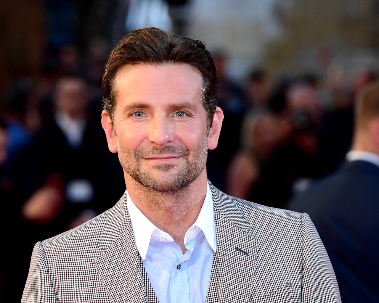 Американский актер Брэдли Купер в костюме