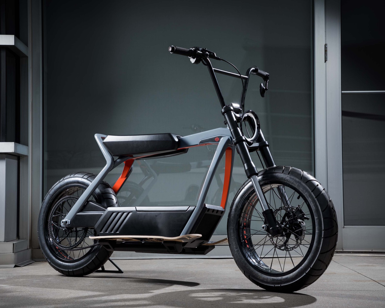 Новый электрический мотоцикл Harley-Davidson 2020 года