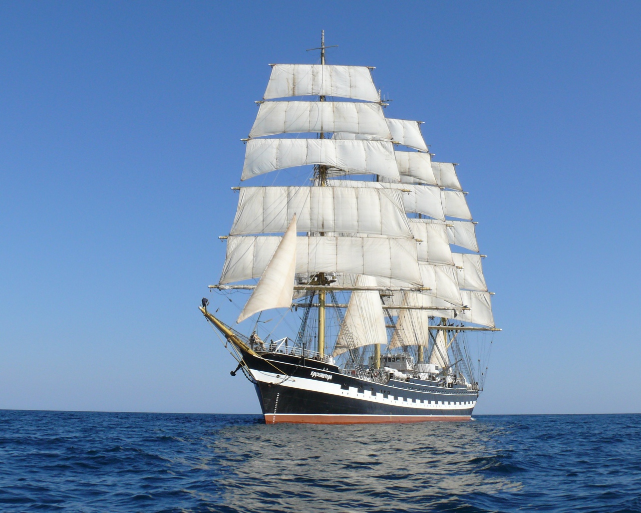 Big beautiful sailing ship 