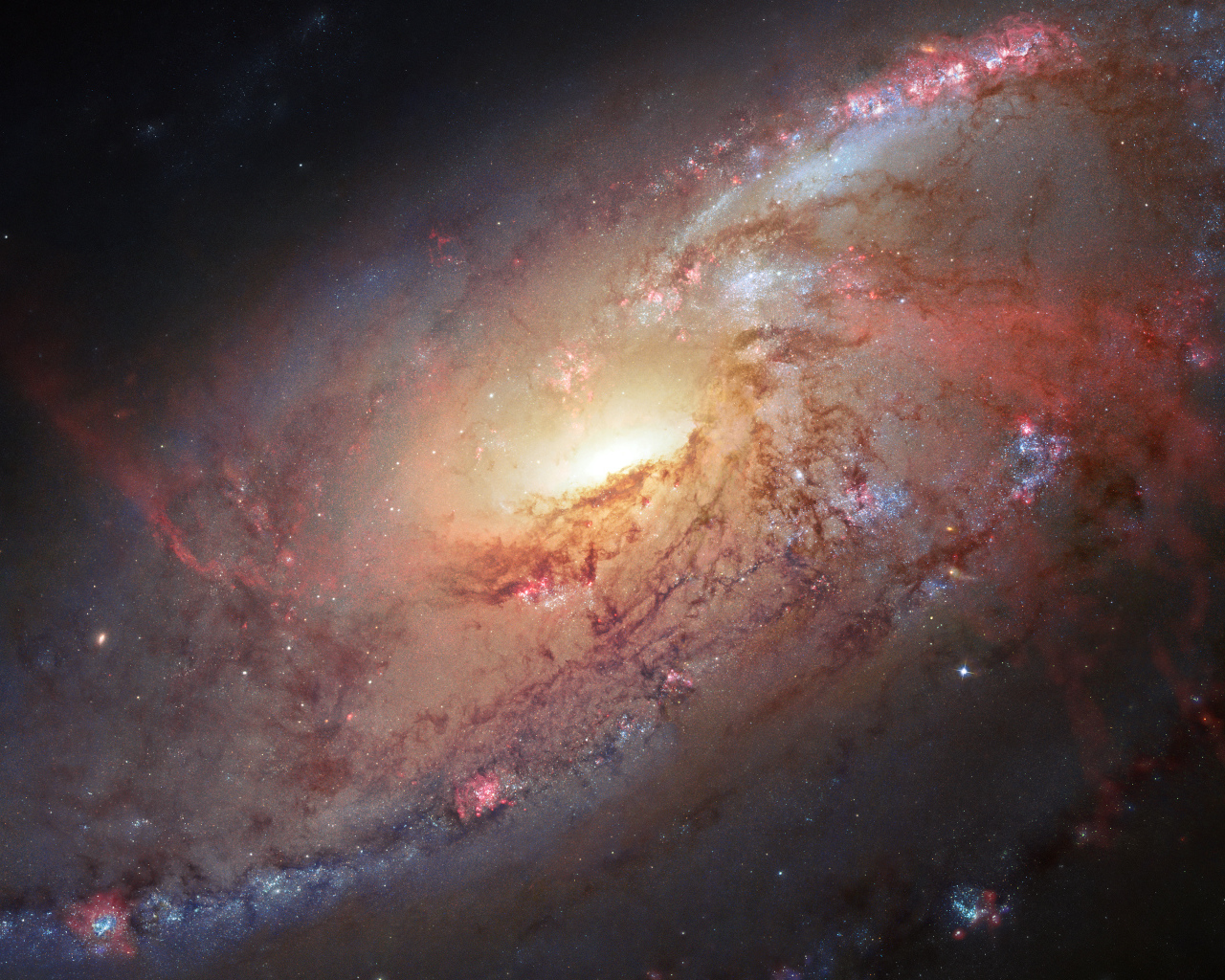 Космическая спираль в небе 