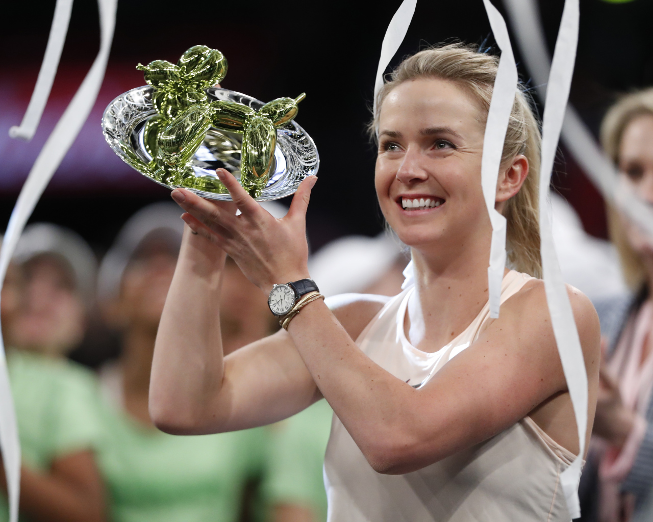 Теннисистка Элина Свитолина с наградой