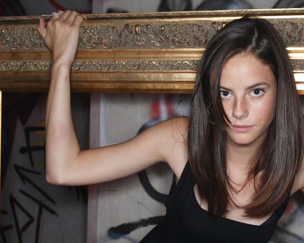 Актриса Кая Скоделарио в картине