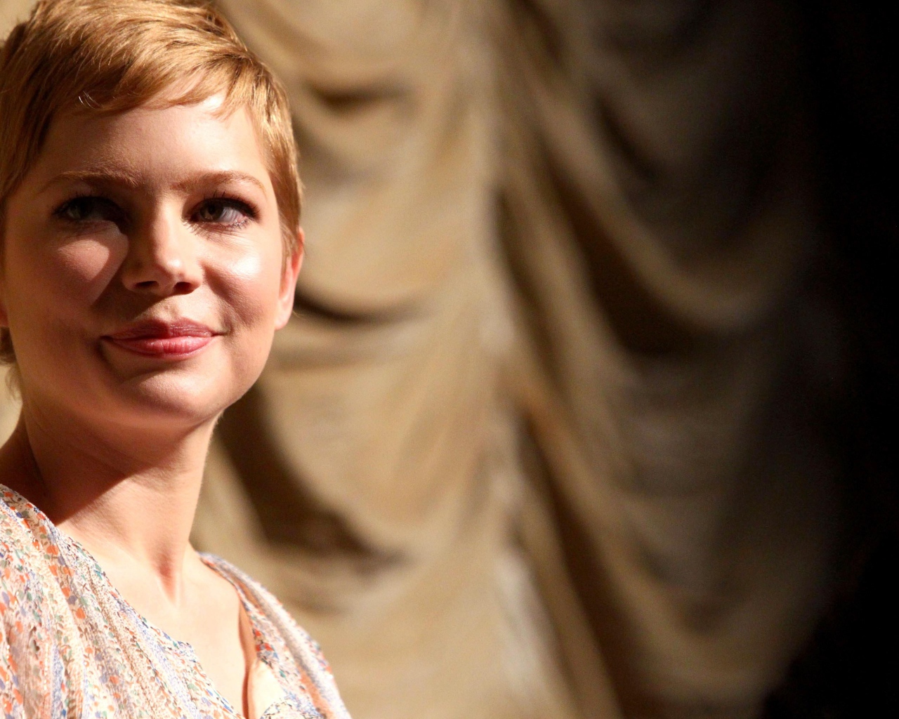 Американская актриса Мишель Уильямс с короткой стрижкой