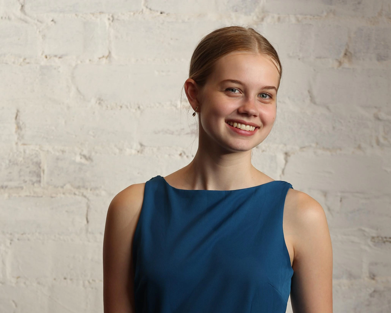 Австралийская актриса Ангури Райс с очаровательной улыбкой