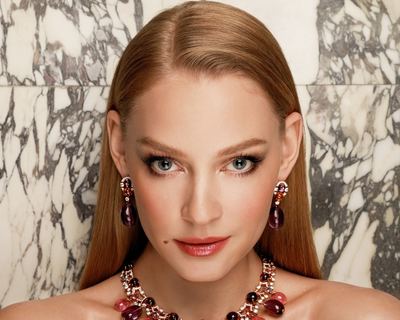 Красивая девушка российская актриса  Светлана Ходченкова