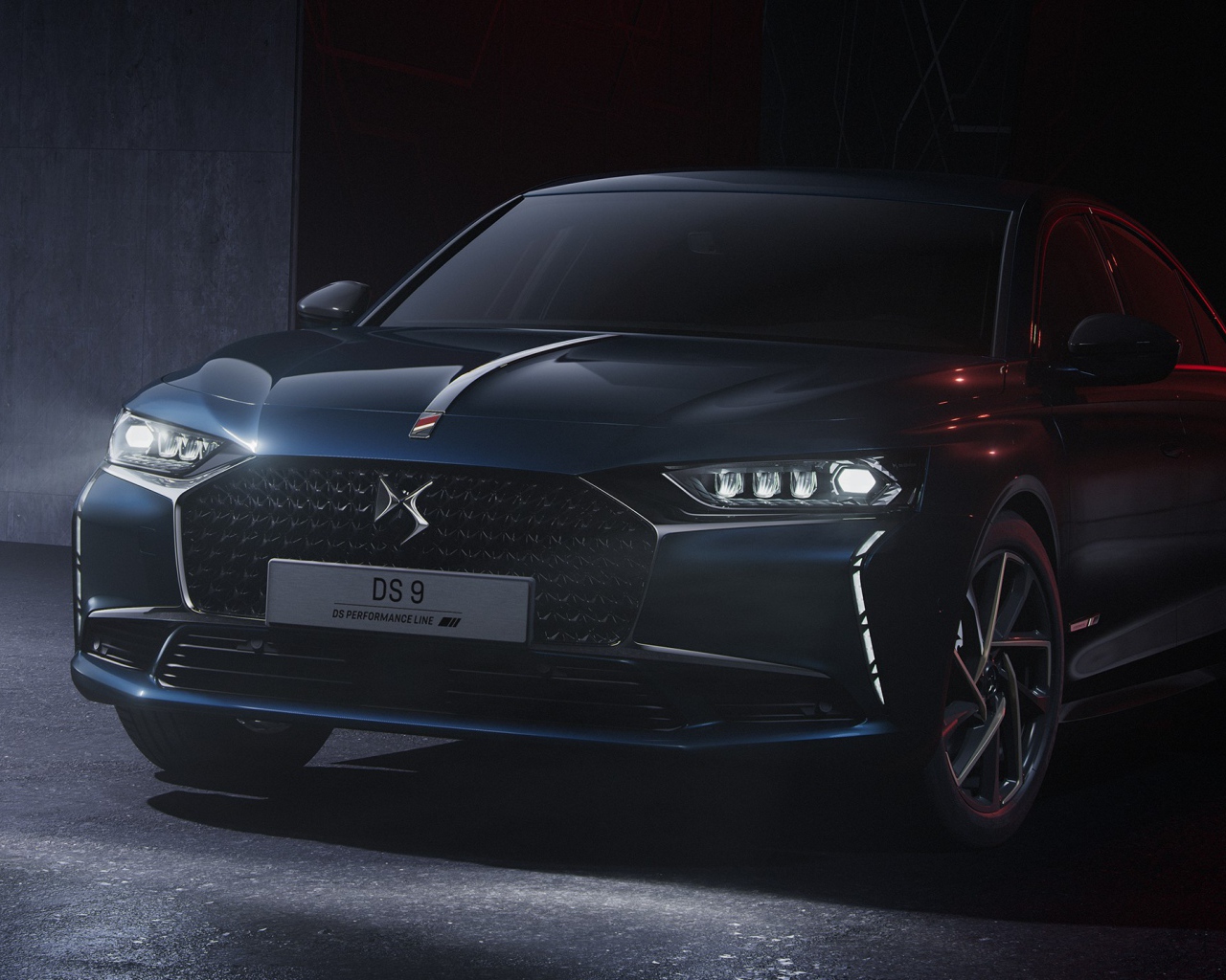 Автомобиль DS 9 Performance Line 2020 года
