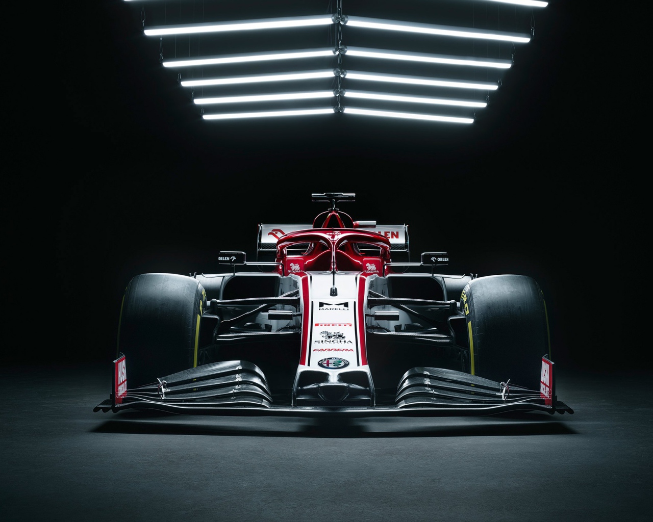 Гоночный автомобиль Alfa Romeo C39 2020 года 