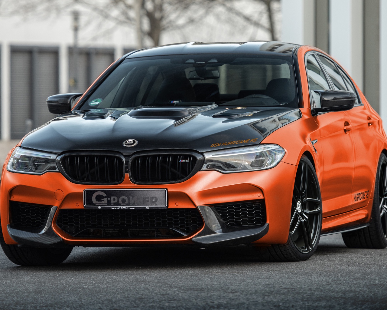 Оранжевый автомобиль G-Power BMW M5 Hurricane RS 2020 года в городе 