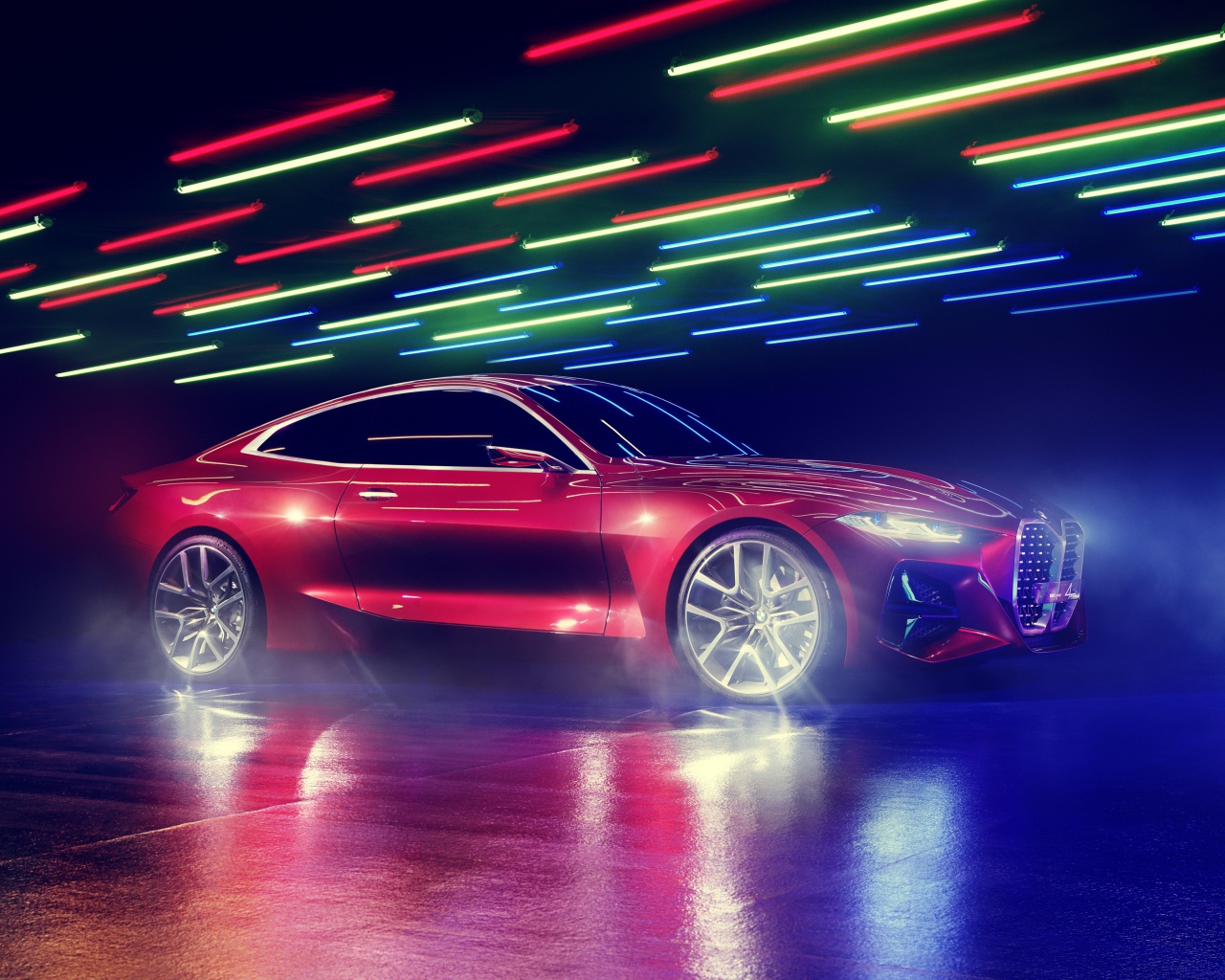 Красный автомобиль BMW 4,  2019 года 