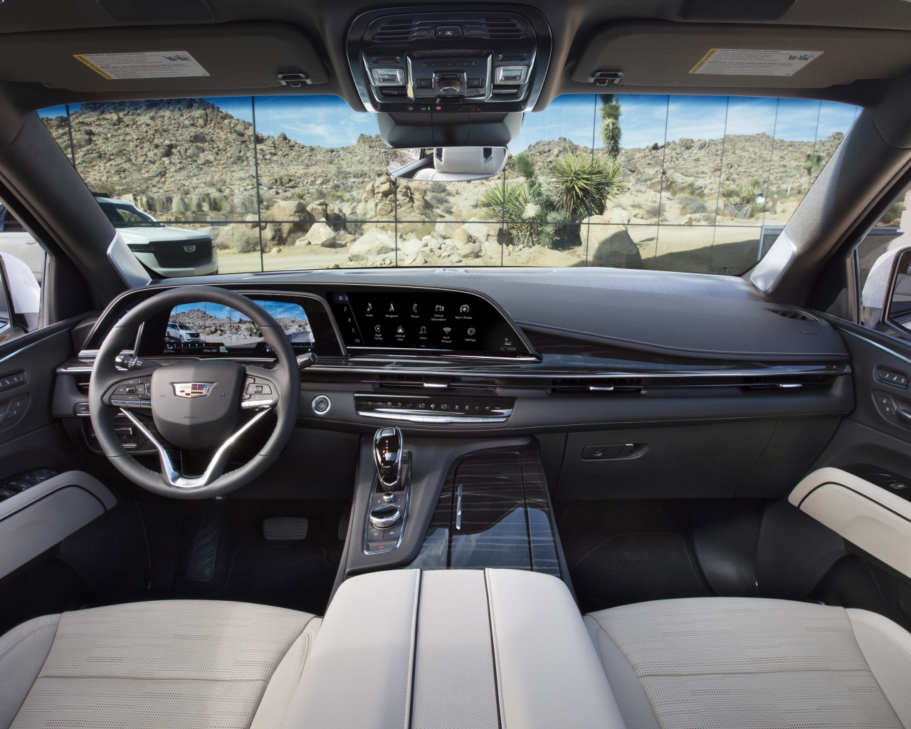 Салон автомобиля Cadillac Escalade Platinum Sport, 2021 года