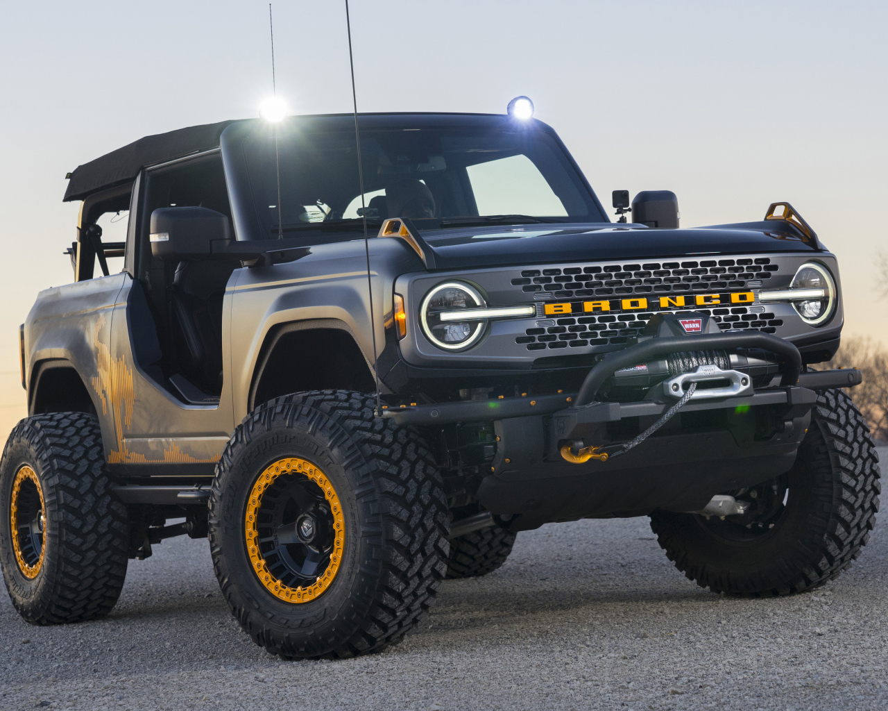Автомобиль Ford Bronco Badlands Sasquatch 2-Door Concept 2020 года