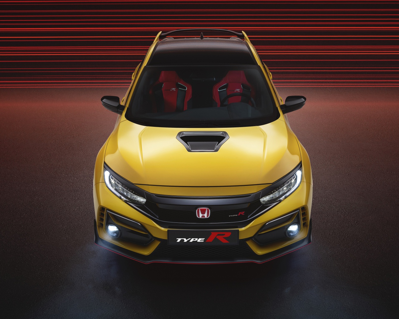 Желтый автомобиль Honda Civic Type R Limited Edition 2020 года вид сверху