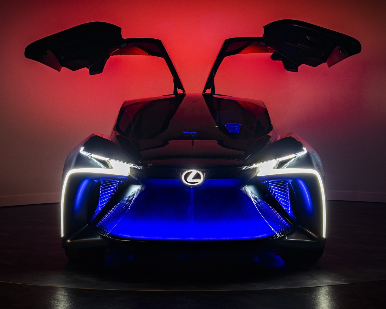 Автомобиль Lexus LF-30, 2020 года с открытыми дверями 