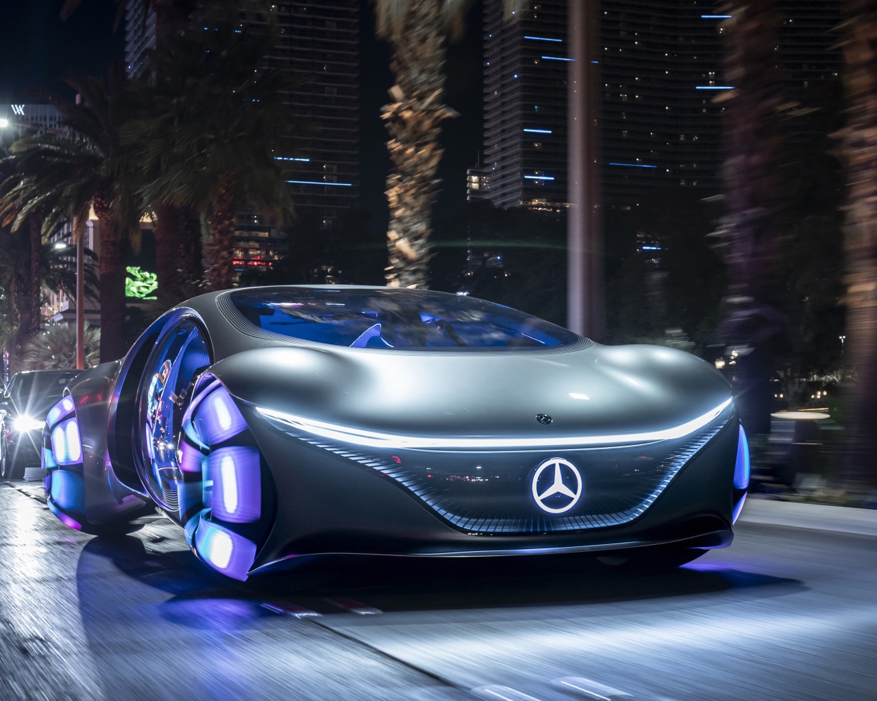 Автомобиль  Mercedes-Benz VISION AVTR, 2020 года с неоновыми колесами