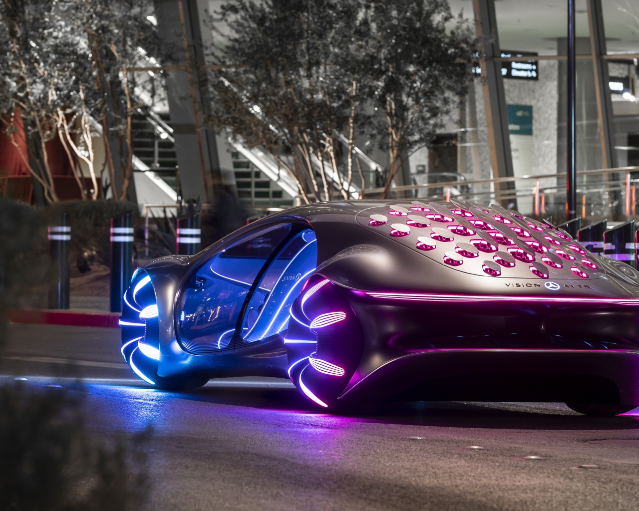 Футуристический автомобиль Mercedes-Benz VISION AVTR, 2020 года 
