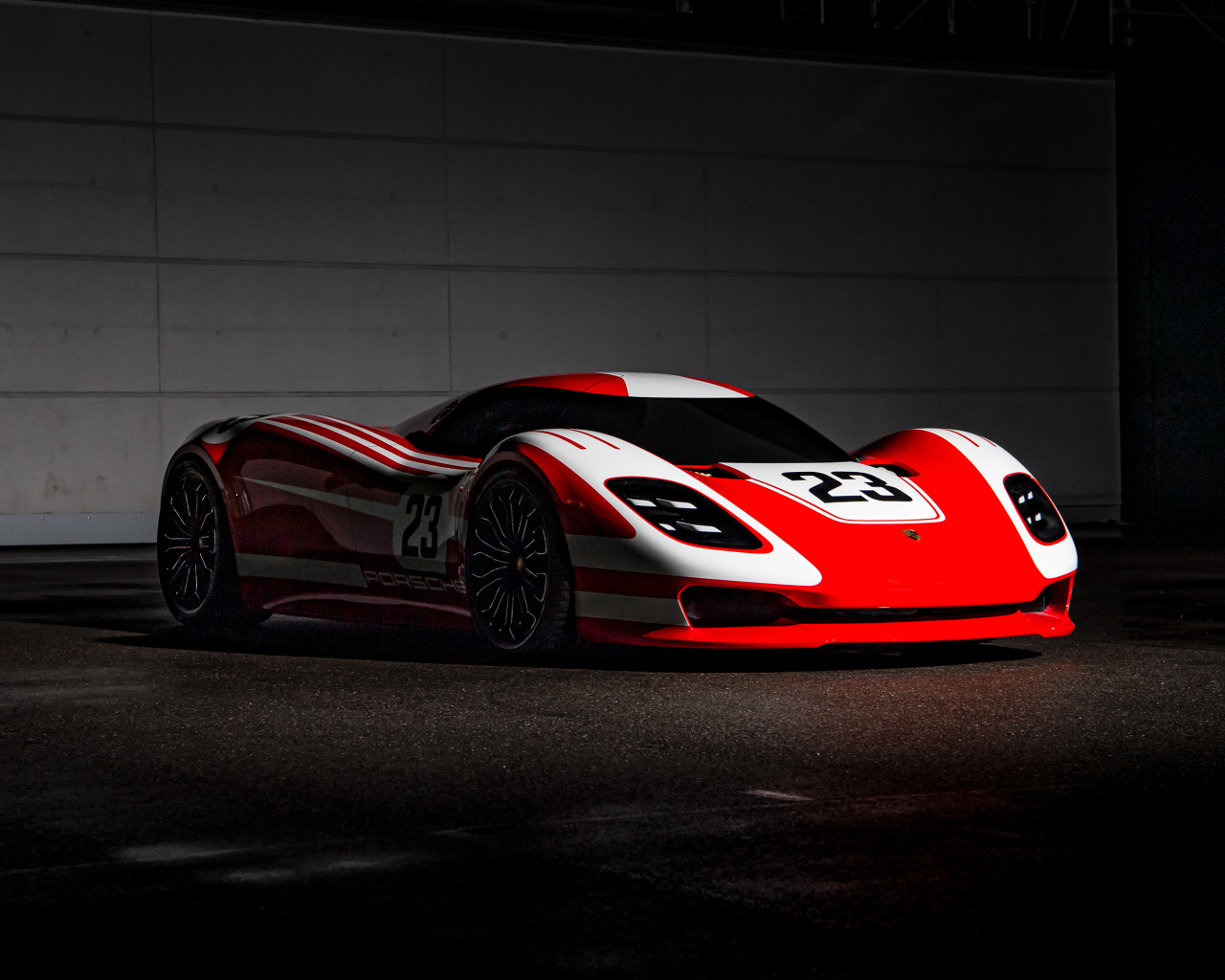 Гоночный автомобиль Porsche 917 Living Legend