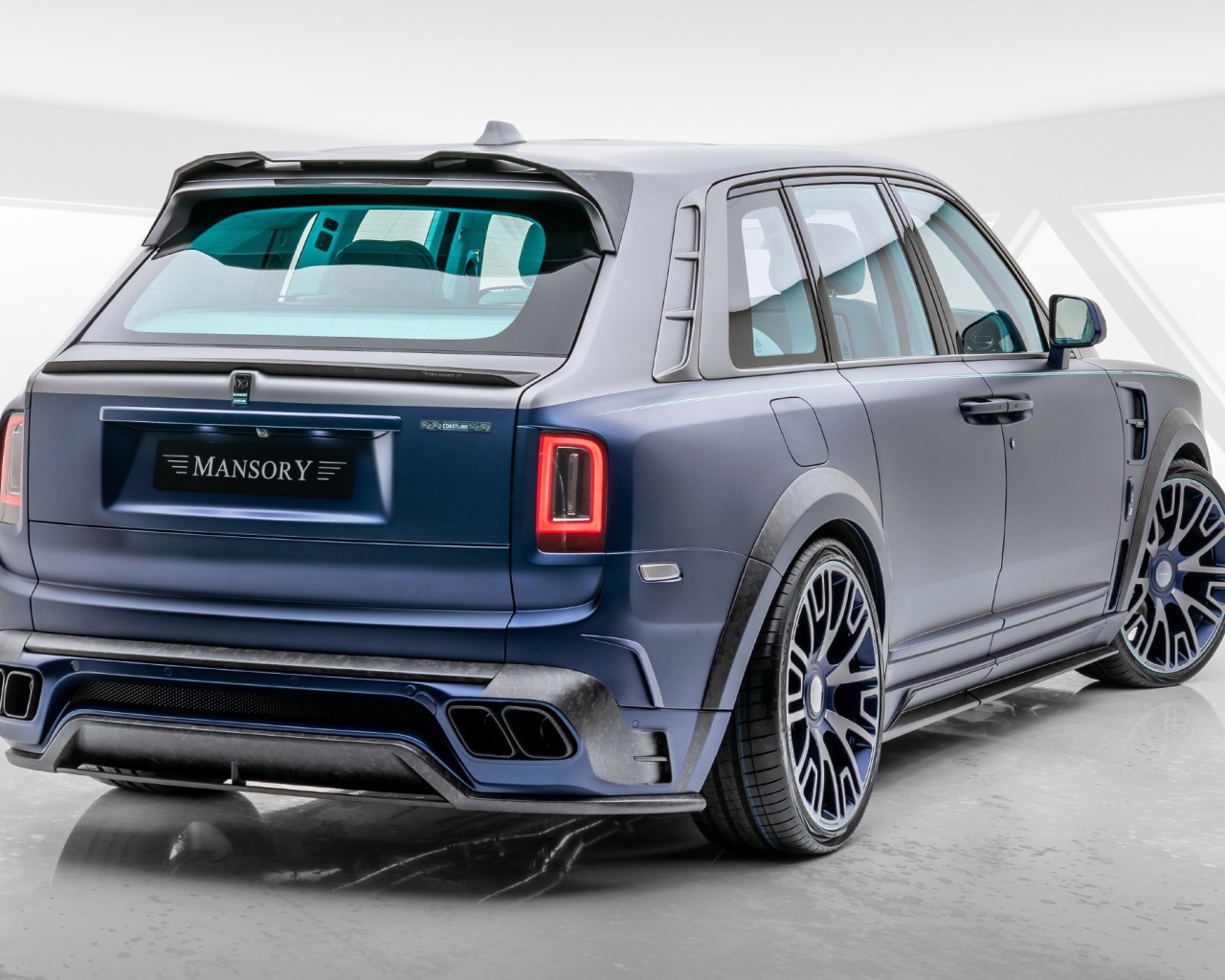 Внедорожник Mansory Rolls-Royce Cullinan Coastline 2020 года 
